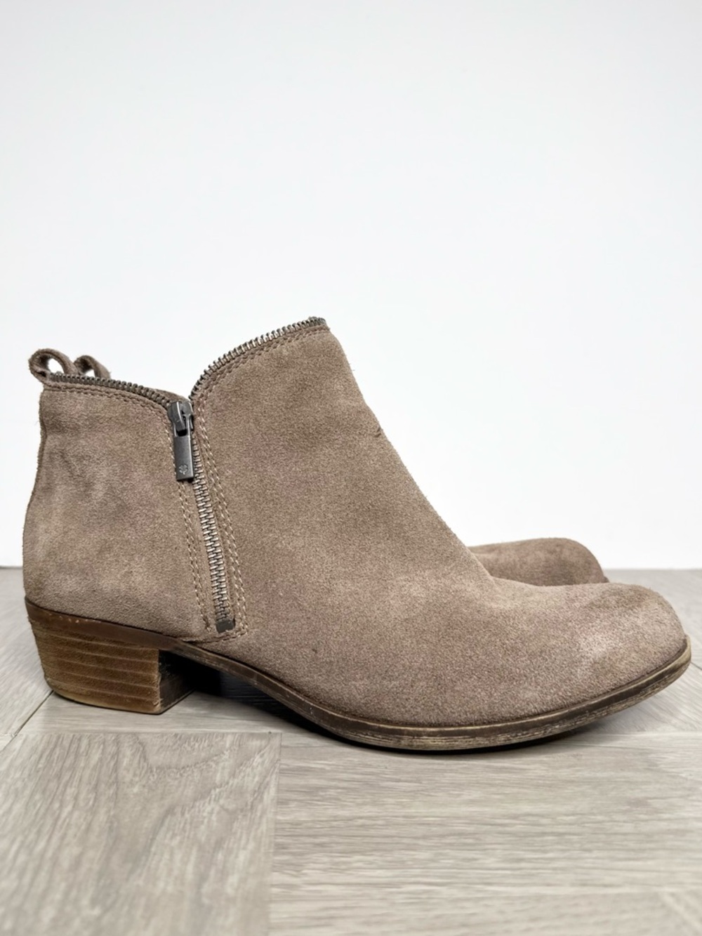 Lucky Brand Bartalino Gray Suede Bootie 11M